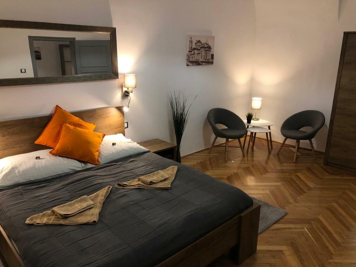 Pr Apartman Eger Zewnętrze zdjęcie