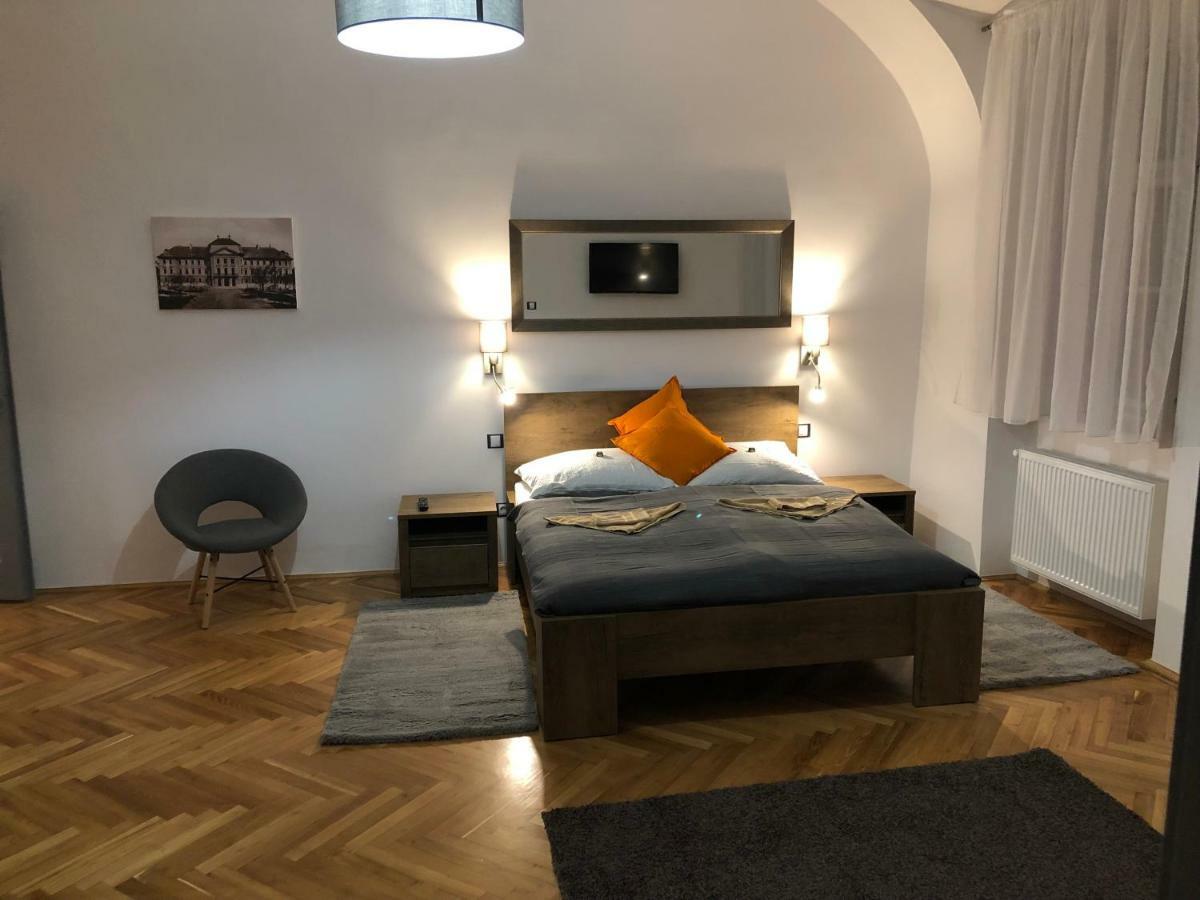 Pr Apartman Eger Zewnętrze zdjęcie