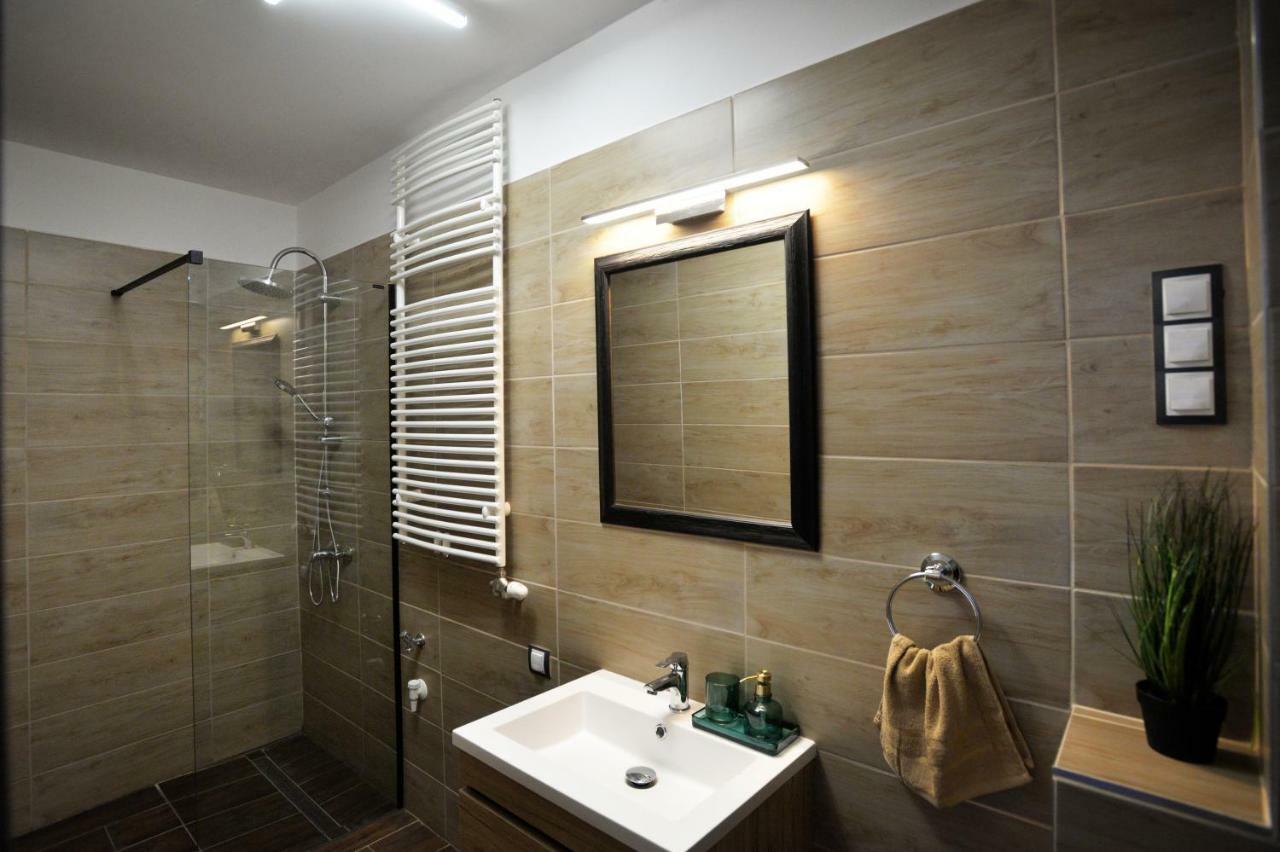 Pr Apartman Eger Zewnętrze zdjęcie